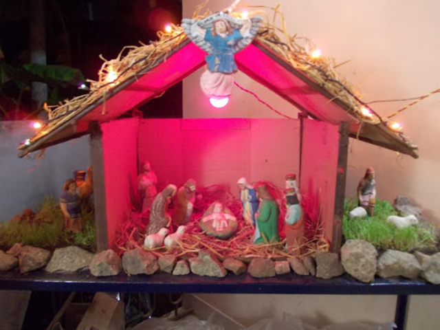 Christmas crib best sale decoration items